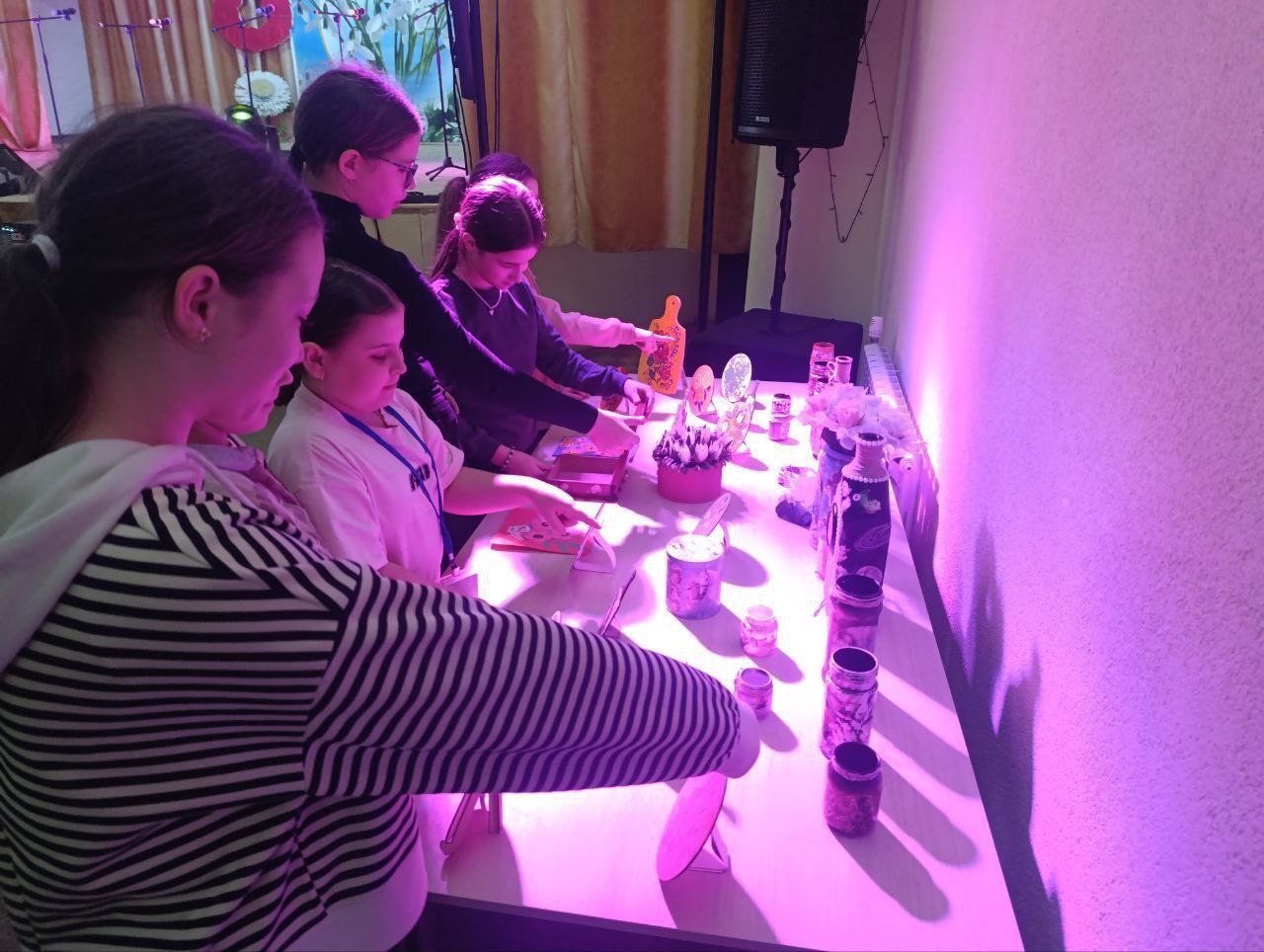 Выставка народного творчества к 8 Марта Выставка народного творчества к 8 Марта