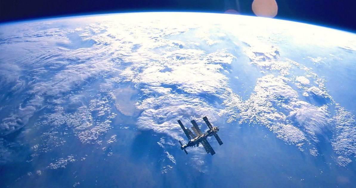 Анна Хорошун: 23 марта. 2001. Завершила работу советская орбитальная станция «Мир»