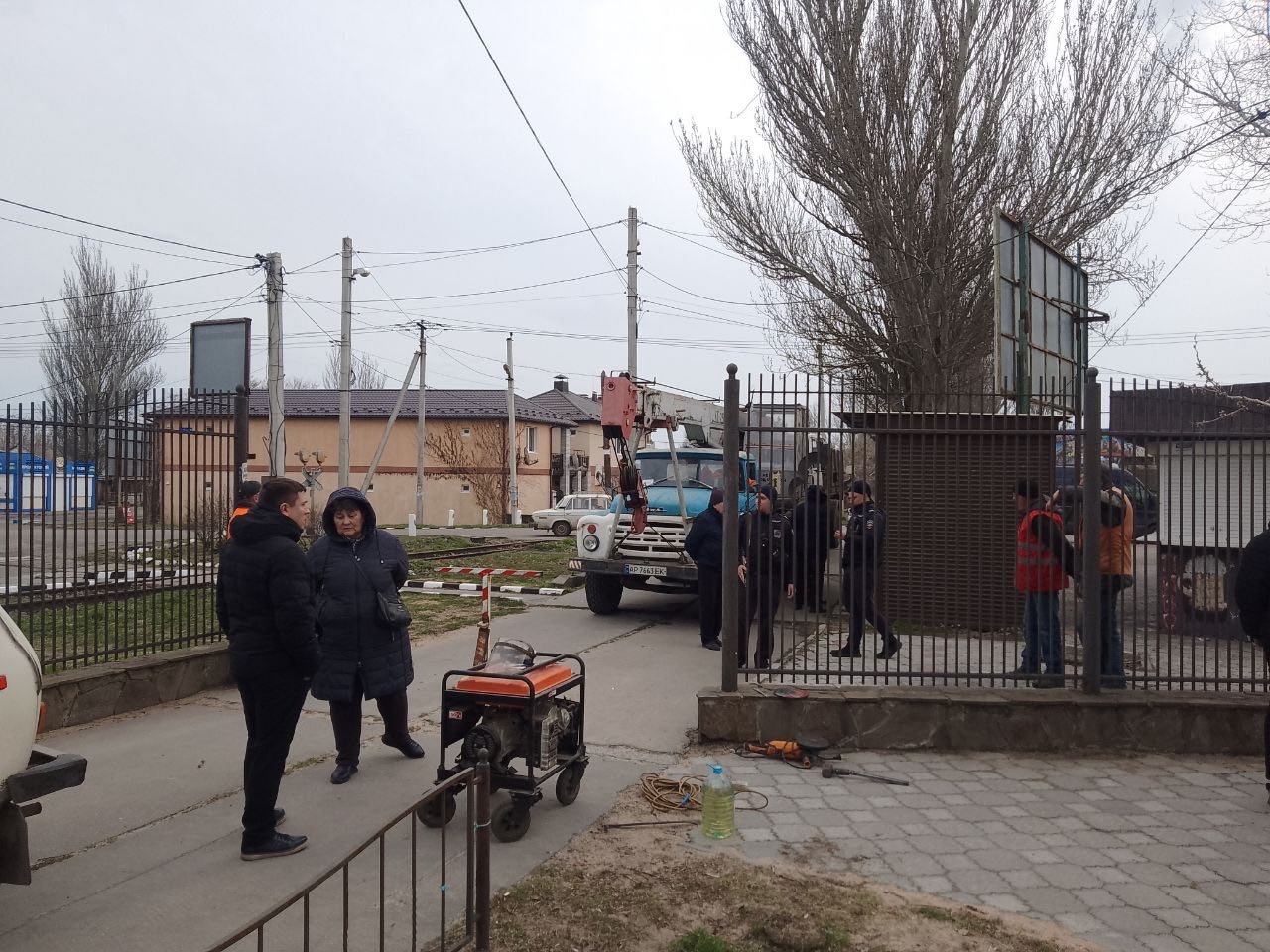 В Бердянске приступили к демонтажу НТО В Бердянске приступили к демонтажу НТО