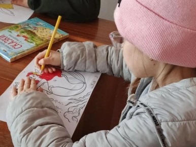 Тематический час «Сказочный мир Андерсена»