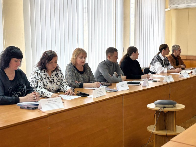 В Бердянске обсудили защиту прав детей и помощь семьям в трудной ситуации В Бердянске обсудили защиту прав детей и помощь семьям в трудной ситуации
