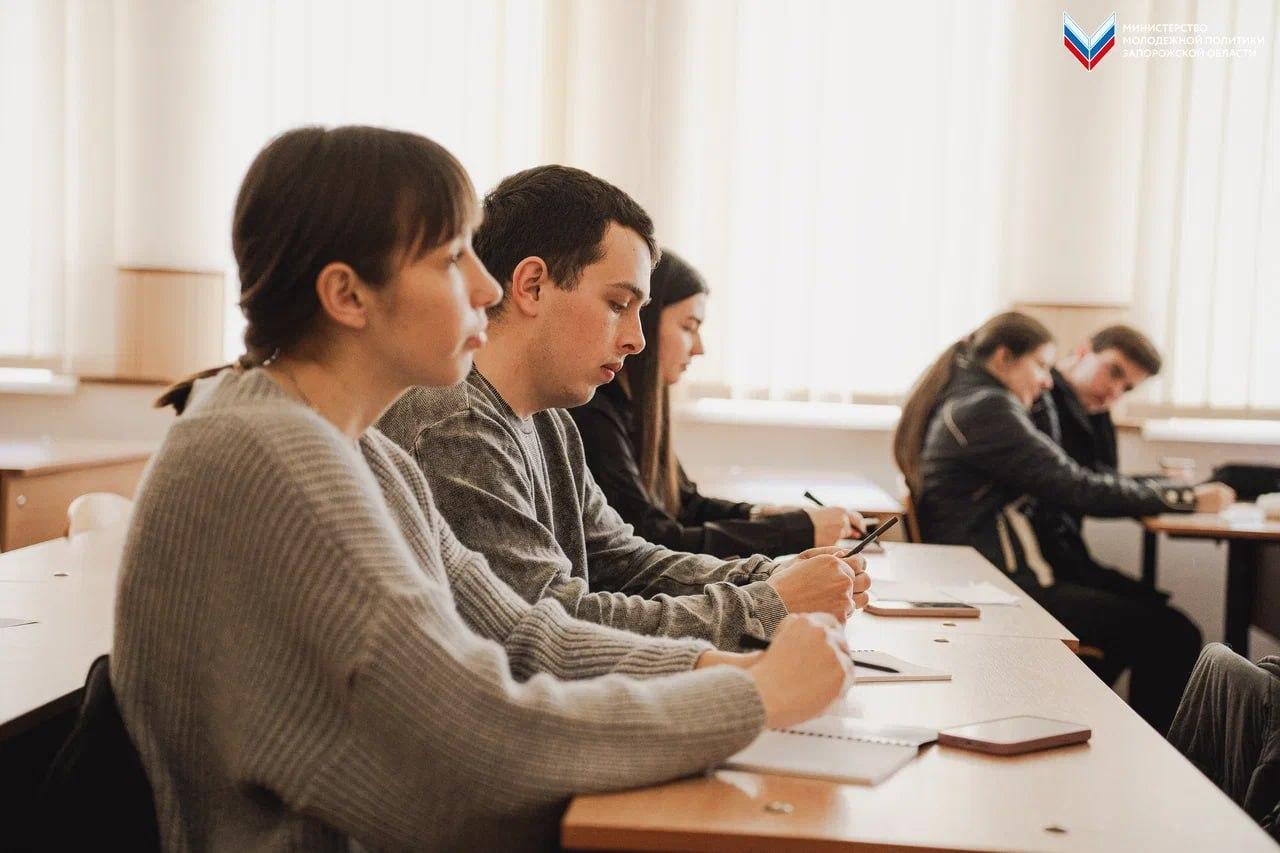 В Бердянске прошёл семинар по патриотическому воспитанию! В Бердянске прошёл семинар по патриотическому воспитанию!
