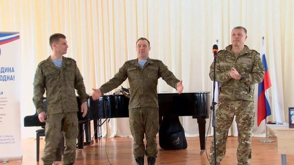 В Бердянске выступили российские офицеры в рамках акции «ПОБЕДИЛИ ТОГДА, ПОБЕДИМ И СЕЙЧАС!» В Бердянске выступили российские офицеры в рамках акции «ПОБЕДИЛИ ТОГДА, ПОБЕДИМ И СЕЙЧАС!»