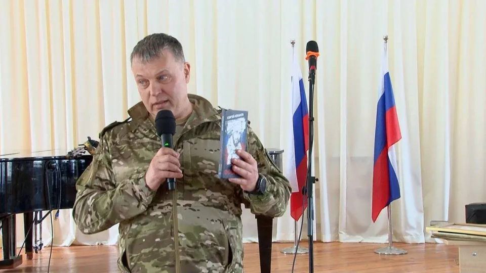 В Бердянске выступили российские офицеры в рамках акции «ПОБЕДИЛИ ТОГДА, ПОБЕДИМ И СЕЙЧАС!» В Бердянске выступили российские офицеры в рамках акции «ПОБЕДИЛИ ТОГДА, ПОБЕДИМ И СЕЙЧАС!»