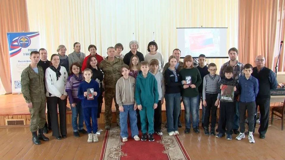 В Бердянске выступили российские офицеры в рамках акции «ПОБЕДИЛИ ТОГДА, ПОБЕДИМ И СЕЙЧАС!» В Бердянске выступили российские офицеры в рамках акции «ПОБЕДИЛИ ТОГДА, ПОБЕДИМ И СЕЙЧАС!»