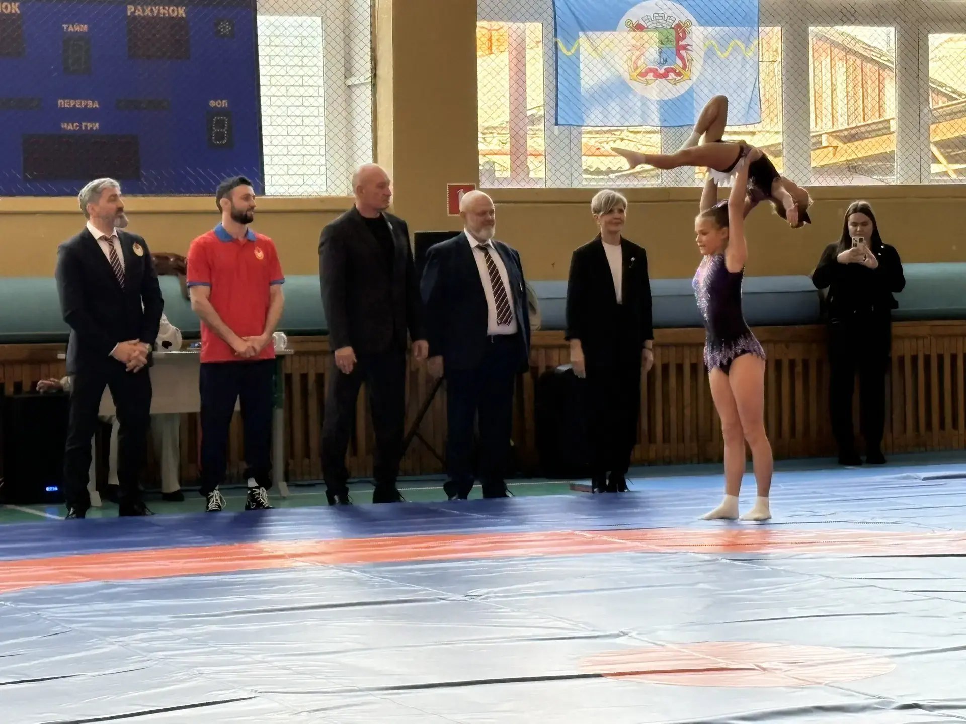 В Бердянске состоялась выставка олимпийских медалей при участии титулованных спортсменов В Бердянске состоялась выставка олимпийских медалей при участии титулованных спортсменов