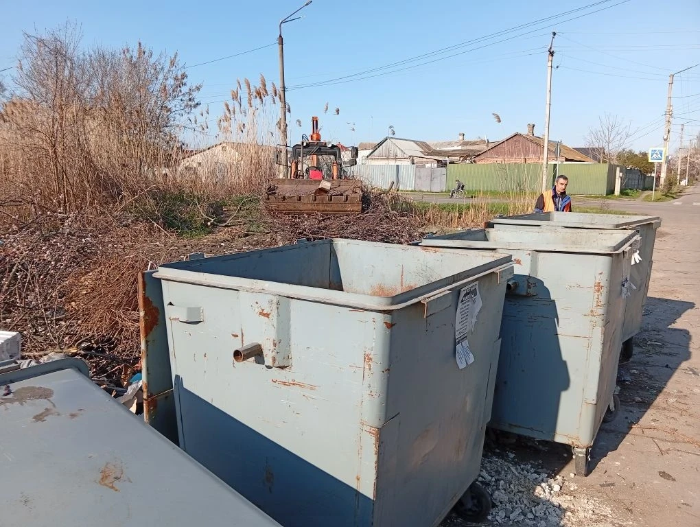 Улица Чернышевского в Бердянске – лидер по стихийным свалкам Улица Чернышевского в Бердянске – лидер по стихийным свалкам