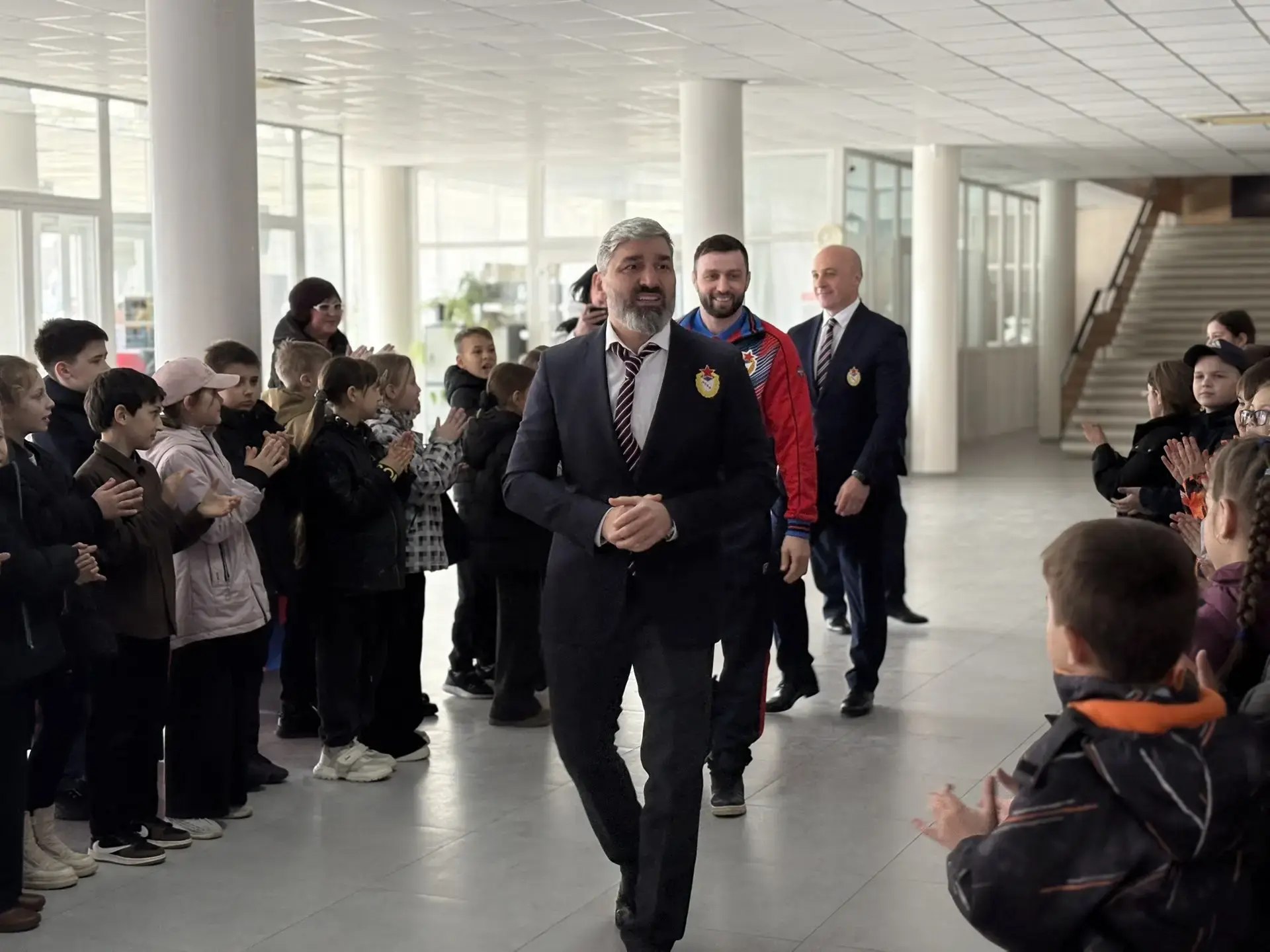 В Бердянске состоялась выставка олимпийских медалей при участии титулованных спортсменов В Бердянске состоялась выставка олимпийских медалей при участии титулованных спортсменов