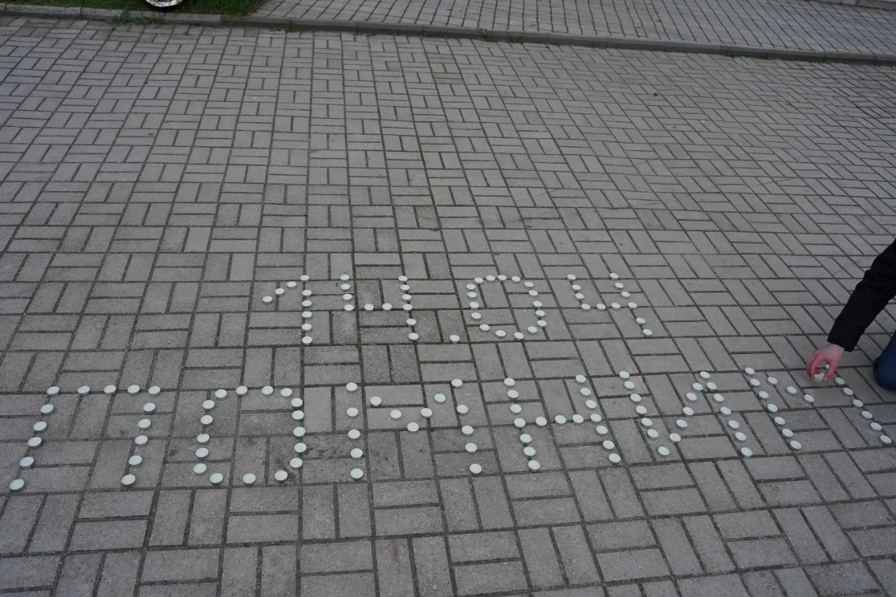 В Бердянске прошла акция «Свеча памяти» В Бердянске прошла акция «Свеча памяти»