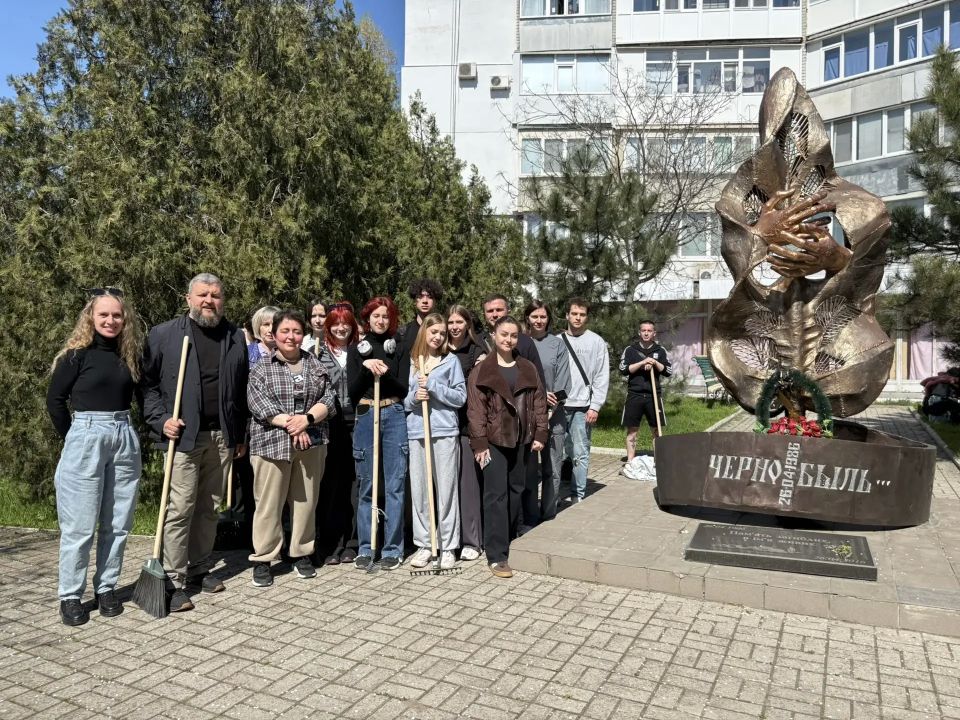 В Бердянске состоялся Единый день субботника В Бердянске состоялся Единый день субботника