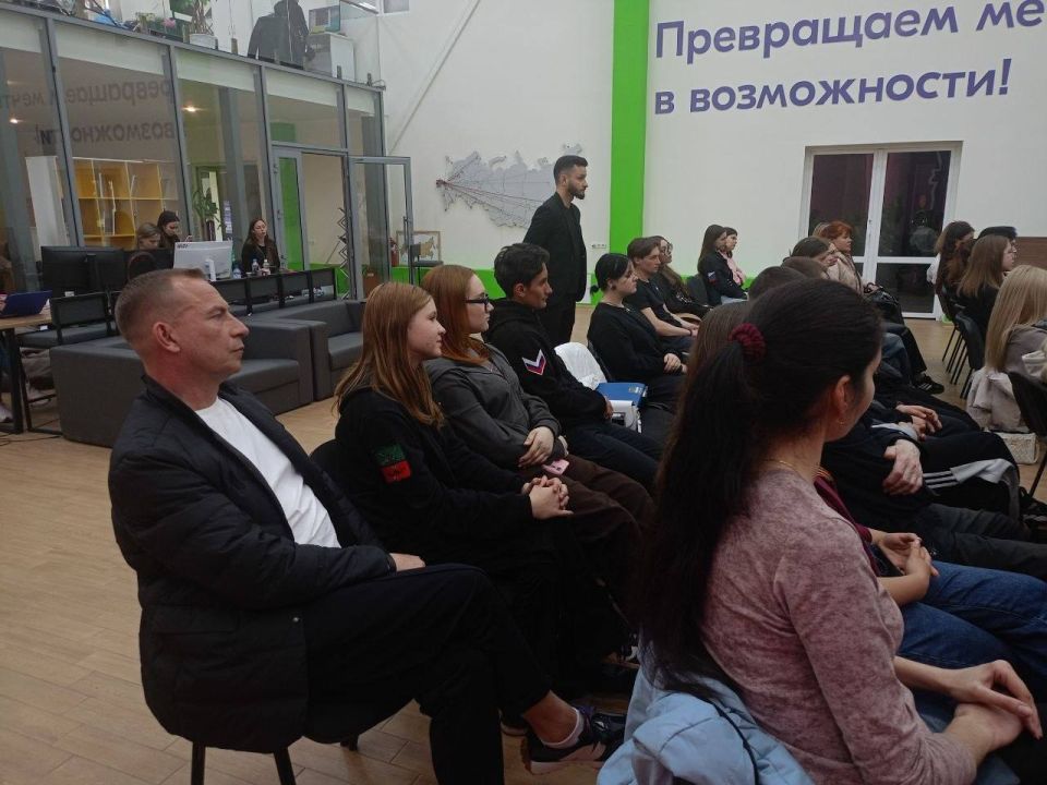 Семинар по противодействию экстремизму, терроризму и деструктивному поведению: активисты «Юг Молодой» на передовой борьбы за безопасность Семинар по противодействию экстремизму, терроризму и деструктивному поведению: активисты «Юг Молодой» на передовой борьбы за безопасность