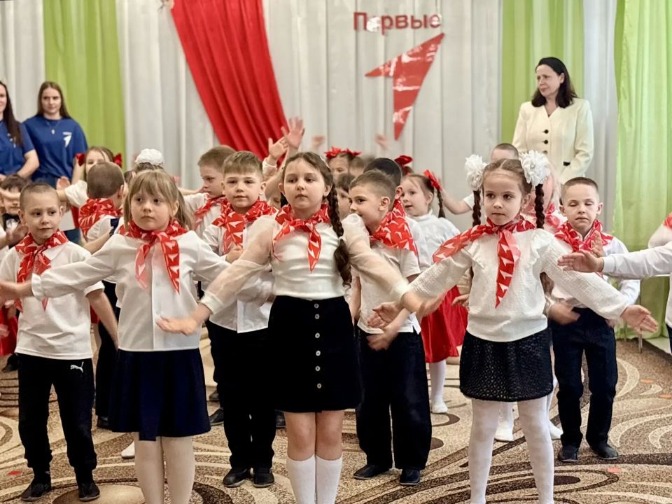 В Бердянске открыли первое первичное отделение «Движения первых» в детском саду В Бердянске открыли первое первичное отделение «Движения первых» в детском саду