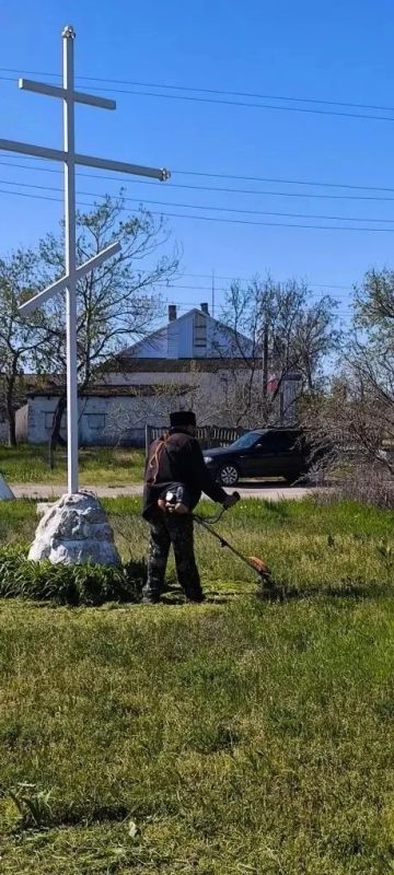 Субботник на Бердянской Косе Субботник на Бердянской Косе