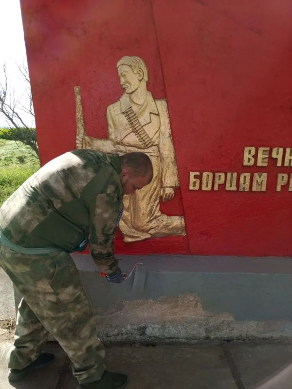 В Софиевке привели в порядок местный памятник В Софиевке привели в порядок местный памятник