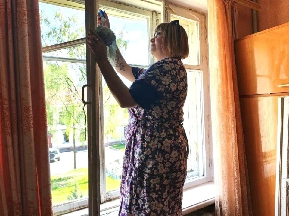 В районах Курской области в преддверии празднования Победы в Великой Отечественной войне социальные работники комплексных центров организовали акции по уборке придомовых территорий, где проживают их подопечные – ветераны и... В районах Курской области в преддверии празднования Победы в Великой Отечественной войне социальные работники комплексных центров организовали акции по уборке придомовых территорий, где проживают их подопечные – ветераны и...
