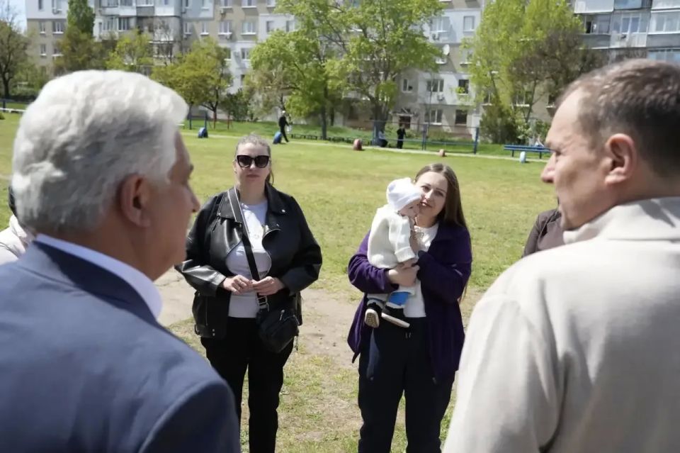 Евгений Балицкий: В рамках рабочей поездки в Бердянск встретился с активными жителями города Евгений Балицкий: В рамках рабочей поездки в Бердянск встретился с активными жителями города