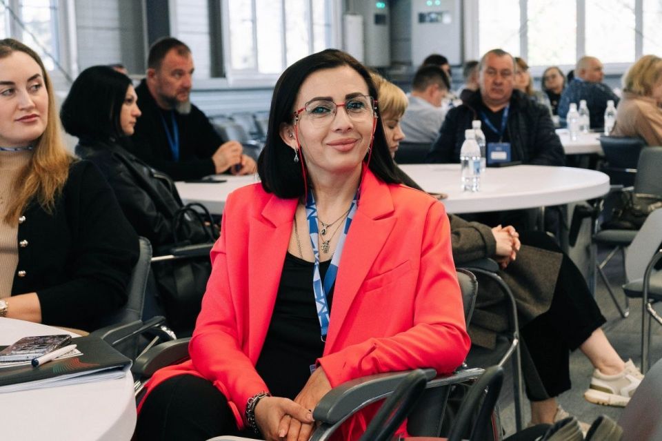 Представитель Министерства молодёжной политики приняла участие в форуме «Основы общественнополитического управления и госполитики» Представитель Министерства молодёжной политики приняла участие в форуме «Основы общественнополитического управления и госполитики»
