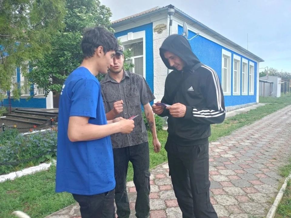 Твой голос — будущее района: молодежь округа информирует о предварительном голосовании Твой голос — будущее района: молодежь округа информирует о предварительном голосовании
