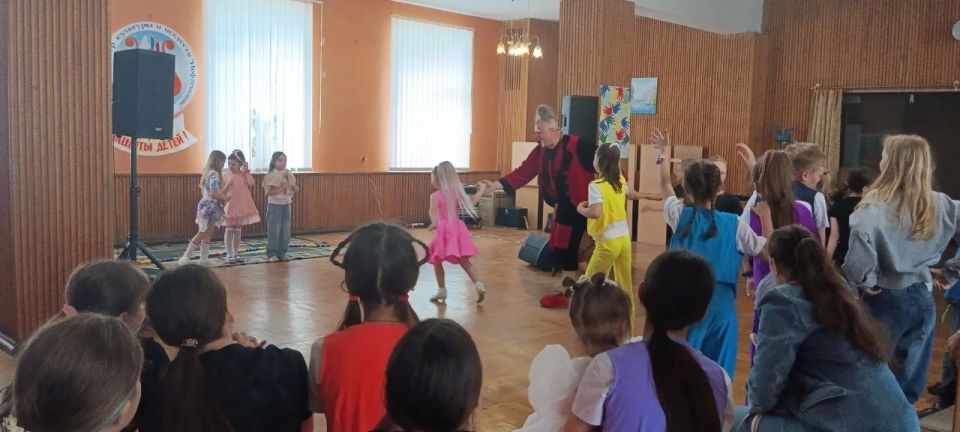 В Бердянске прошла инерактивная программа "Территория дества" В Бердянске прошла инерактивная программа "Территория дества"