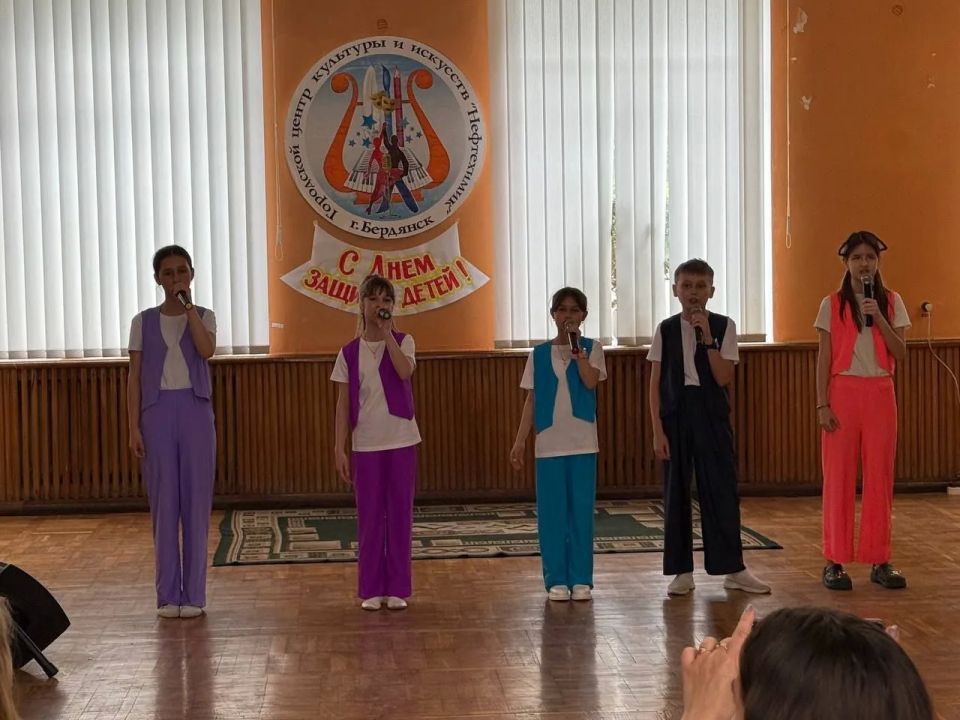 В Бердянске прошла инерактивная программа "Территория дества" В Бердянске прошла инерактивная программа "Территория дества"