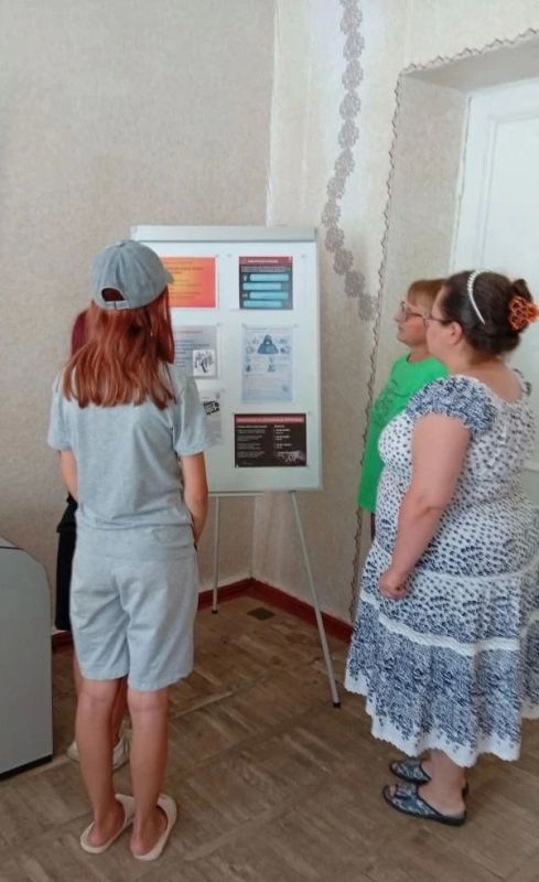 В библиотеке Андреевки прошел познавательный час о телефонном терроризме В библиотеке Андреевки прошел познавательный час о телефонном терроризме