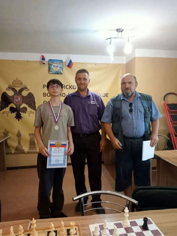 В Бердянске состоялся блиц-турнир по шахматам, посвящённый Международному дню шахмат В Бердянске состоялся блиц-турнир по шахматам, посвящённый Международному дню шахмат