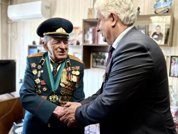 Почётный гражданин Бердянска отмечает 100-летний юбилей