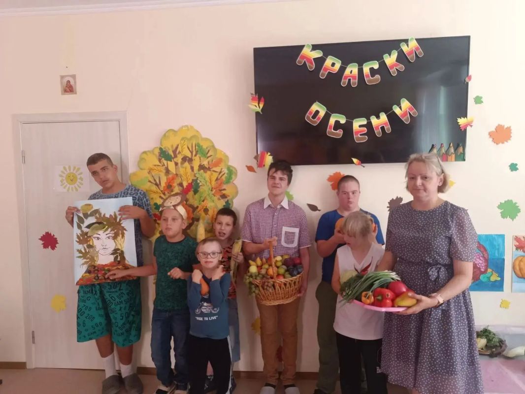 «Краски осени». В ГБУ "Комплексный центр социального обслуживания населения" Министерства труда и социальной политики Запорожской области, в отделении комплексной реабилитации детей - инвалидов обособленного подразделения... «Краски осени». В ГБУ "Комплексный центр социального обслуживания населения" Министерства труда и социальной политики Запорожской области, в отделении комплексной реабилитации детей - инвалидов обособленного подразделения...