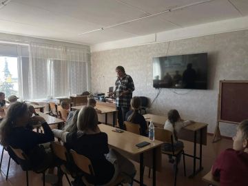 Бердянск глазами юных художников: в санатории «Бердянский» прошёл творческий мастер-класс
