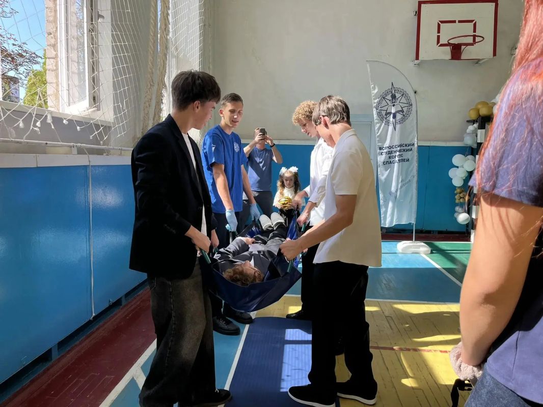 Добровольцы Запорожского РО ВСКС провели мастер-класс, приуроченный ко Всемирному дню оказания первой помощи Добровольцы Запорожского РО ВСКС провели мастер-класс, приуроченный ко Всемирному дню оказания первой помощи