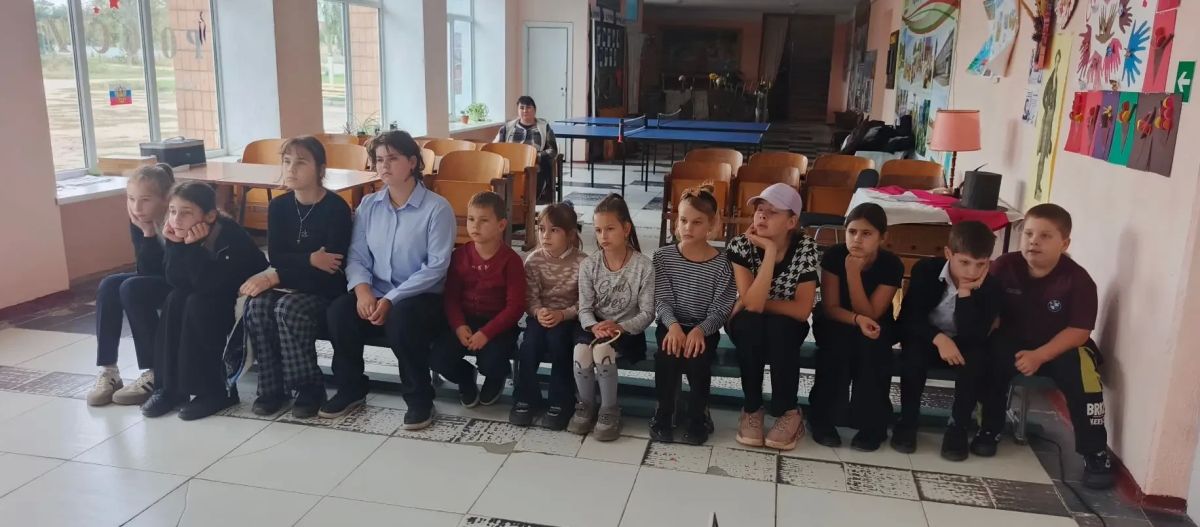 «В единстве — наша сила!»: в Доме культуры села Андровка состоялось мероприятие ко Дню воссоединения «В единстве — наша сила!»: в Доме культуры села Андровка состоялось мероприятие ко Дню воссоединения