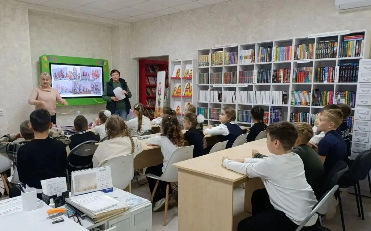 В библиотеке прошло мероприятие, посвящённое Дню рождения русской матрёшки В библиотеке прошло мероприятие, посвящённое Дню рождения русской матрёшки